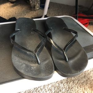Gap flip flops